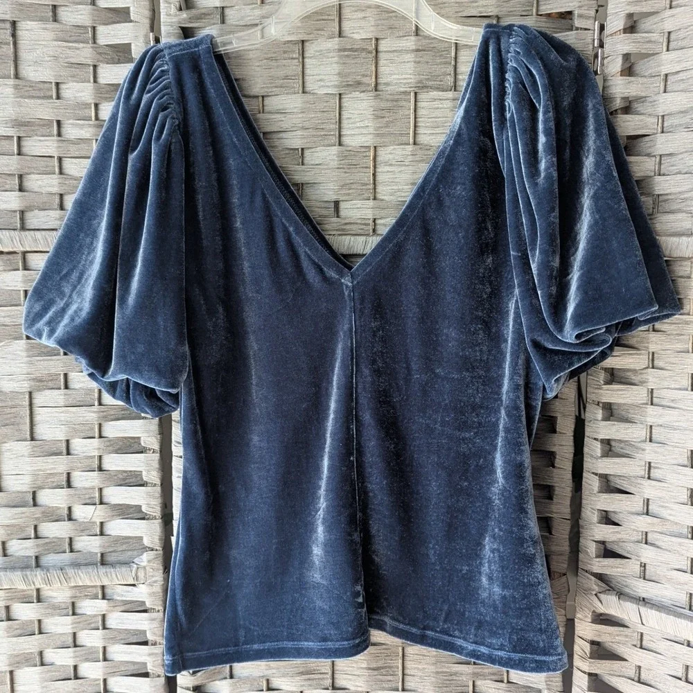 Free People Velvet Top Blue Ruched Puff Sleeve‎ V-Neck Womens L